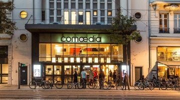 façade du cinéma comoedia